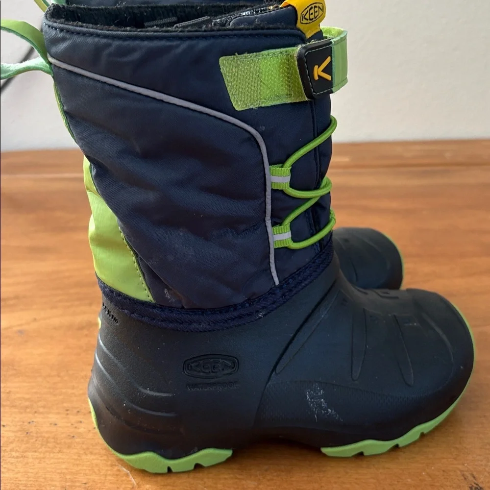 Keen Lumi Kids' Black and Lime Lined Snow Boots Size 10